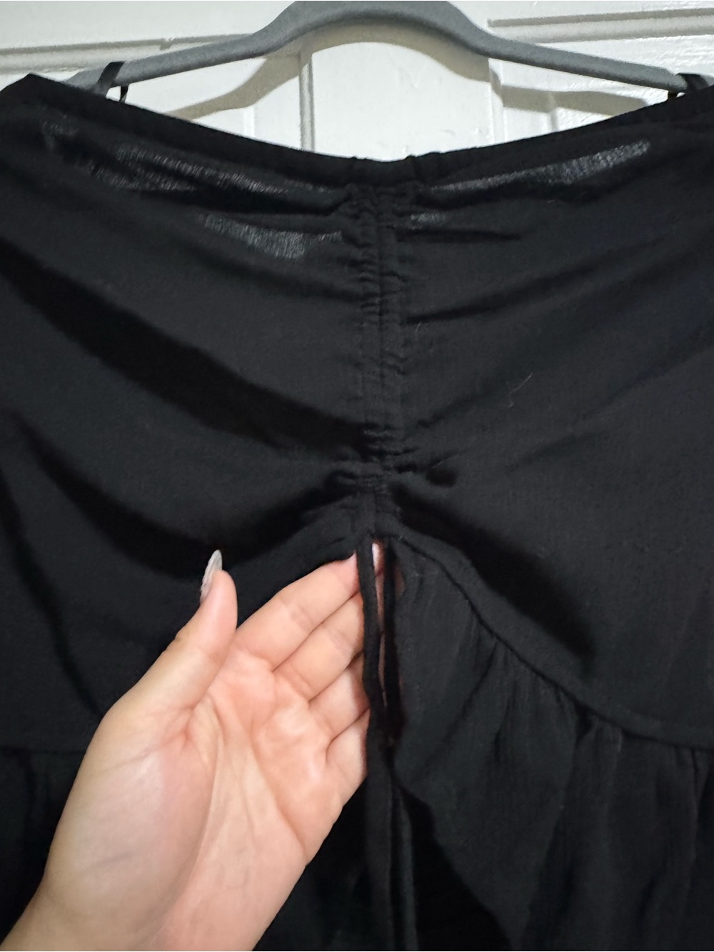 torrid Black Ruffle High-Low Crop Top - Picture 2 of 3